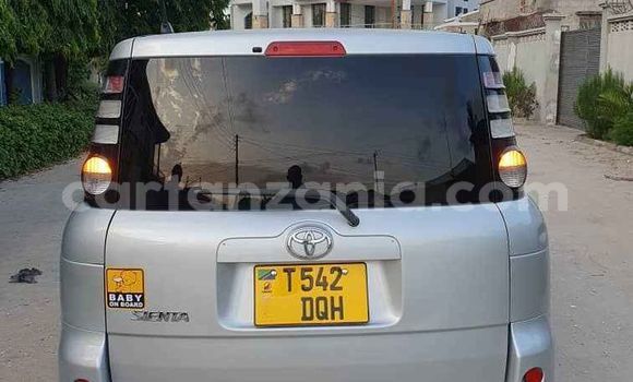 Buy Used Toyota Sienta Silver Car in Dar es Salaam in Dar es Salaam Buy Used Toyota Sienta Silver Car in Dar es Salaam in Dar es Salaam