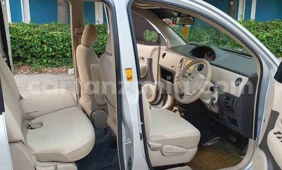 Buy Used Toyota Sienta Silver Car in Dar es Salaam in Dar es Salaam Buy Used Toyota Sienta Silver Car in Dar es Salaam in Dar es Salaam