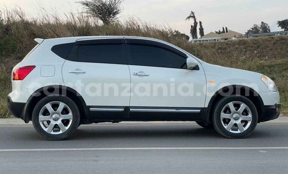 Buy Used Nissan Dualis White Car in Dar es Salaam in Dar es Salaam