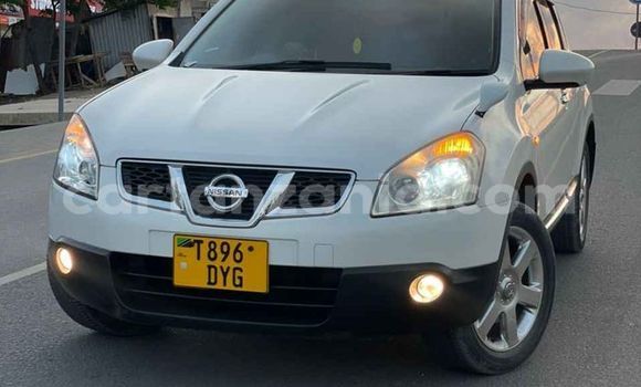 Buy Used Nissan Dualis White Car in Dar es Salaam in Dar es Salaam Buy Used Nissan Dualis White Car in Dar es Salaam in Dar es Salaam
