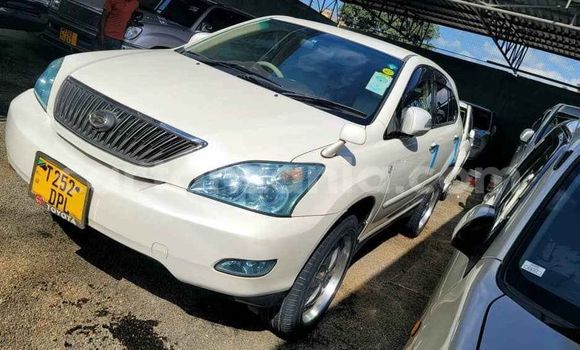 Nunua Ilio tumika Toyota Harrier Nyeupe Gari ndani ya Dar es Salaam nchini Dar es Salaam Nunua Ilio tumika Toyota Harrier Nyeupe Gari ndani ya Dar es Salaam nchini Dar es Salaam