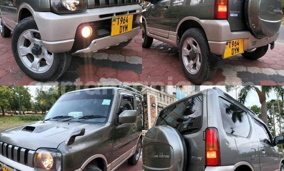Nunua Ilio tumika Suzuki Jimny Kijani Gari ndani ya Dar es Salaam nchini Dar es Salaam Nunua Ilio tumika Suzuki Jimny Kijani Gari ndani ya Dar es Salaam nchini Dar es Salaam