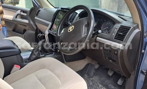 Nunua Ilio tumika Toyota Land Cruiser Bluu Gari ndani ya Dar es Salaam nchini Dar es Salaam Nunua Ilio tumika Toyota Land Cruiser Bluu Gari ndani ya Dar es Salaam nchini Dar es Salaam