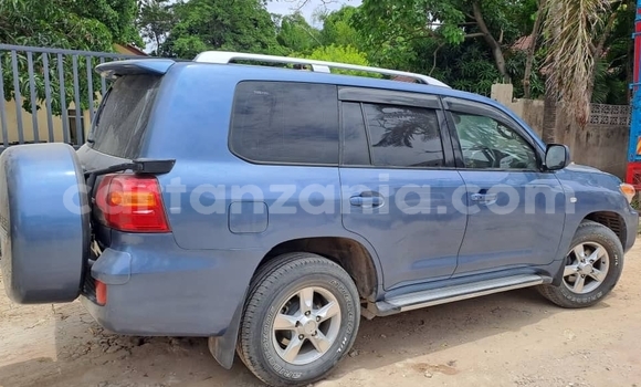 Nunua Ilio tumika Toyota Land Cruiser Bluu Gari ndani ya Dar es Salaam nchini Dar es Salaam Nunua Ilio tumika Toyota Land Cruiser Bluu Gari ndani ya Dar es Salaam nchini Dar es Salaam