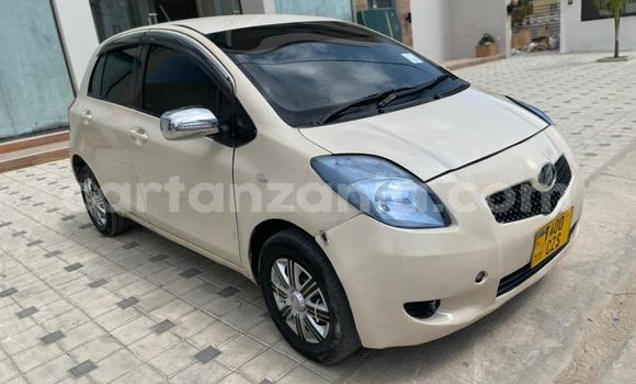 Nunua Ilio tumika Toyota Vitz Nyeupe Gari ndani ya Dar es Salaam nchini Dar es Salaam Nunua Ilio tumika Toyota Vitz Nyeupe Gari ndani ya Dar es Salaam nchini Dar es Salaam