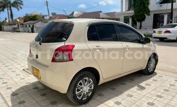 Nunua Ilio tumika Toyota Vitz Nyeupe Gari ndani ya Dar es Salaam nchini Dar es Salaam Nunua Ilio tumika Toyota Vitz Nyeupe Gari ndani ya Dar es Salaam nchini Dar es Salaam