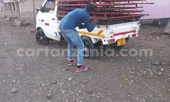 Buy Used Suzuki Carry White Car in Moshi in Kilimanjaro Buy Used Suzuki Carry White Car in Moshi in Kilimanjaro