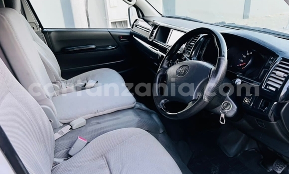 Buy Used Toyota Hiace Silver Car in Dar es Salaam in Dar es Salaam Buy Used Toyota Hiace Silver Car in Dar es Salaam in Dar es Salaam