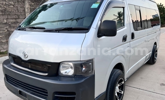 Buy Used Toyota Hiace Silver Car in Dar es Salaam in Dar es Salaam Buy Used Toyota Hiace Silver Car in Dar es Salaam in Dar es Salaam