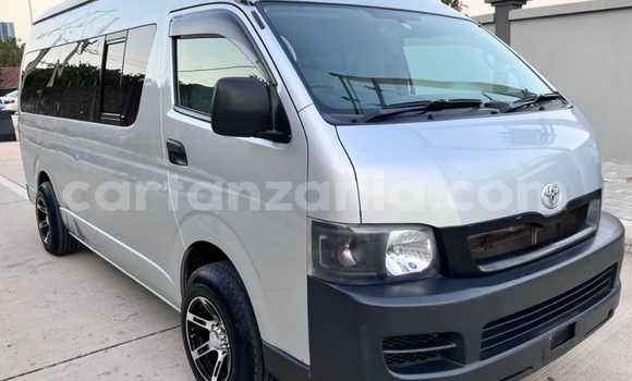 Buy Used Toyota Hiace Silver Car in Dar es Salaam in Dar es Salaam Buy Used Toyota Hiace Silver Car in Dar es Salaam in Dar es Salaam