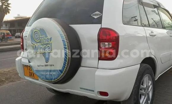 Nunua Ilio tumika Toyota RAV4 Nyeupe Gari ndani ya Dar es Salaam nchini Dar es Salaam Nunua Ilio tumika Toyota RAV4 Nyeupe Gari ndani ya Dar es Salaam nchini Dar es Salaam