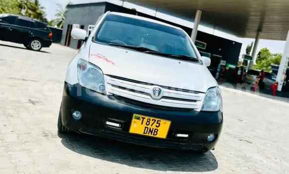 Buy Used Toyota IST Silver Car in Dar es Salaam in Dar es Salaam