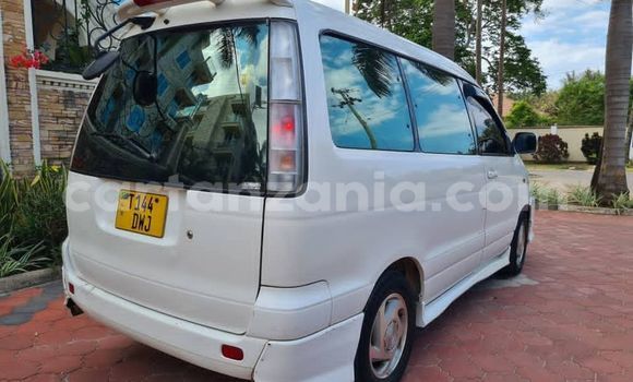 Buy Used Toyota Noah White Car in Dar es Salaam in Dar es Salaam Buy Used Toyota Noah White Car in Dar es Salaam in Dar es Salaam