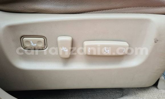 Buy Used Toyota Harrier White Car in Dar es Salaam in Dar es Salaam Buy Used Toyota Harrier White Car in Dar es Salaam in Dar es Salaam