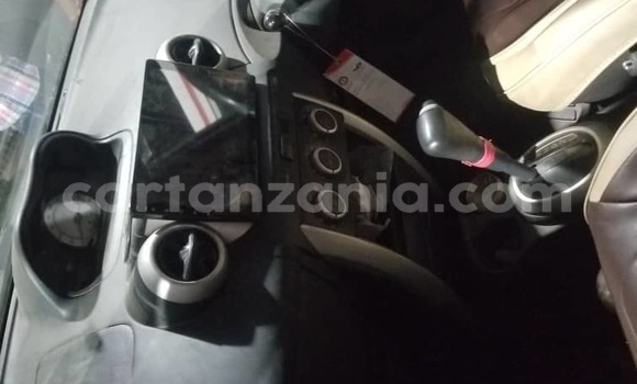 Buy Used Toyota IST White Car in Dar es Salaam in Dar es Salaam Buy Used Toyota IST White Car in Dar es Salaam in Dar es Salaam