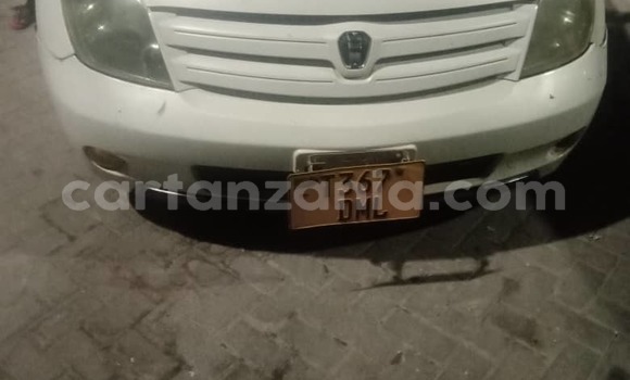 Buy Used Toyota IST White Car in Dar es Salaam in Dar es Salaam Buy Used Toyota IST White Car in Dar es Salaam in Dar es Salaam