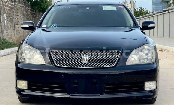 Buy Import Toyota Crown White Car in Dar es Salaam in Dar es Salaam Buy Import Toyota Crown White Car in Dar es Salaam in Dar es Salaam