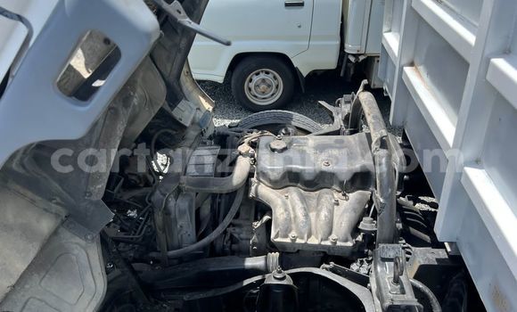 Nunua Imported Mitsubishi Fuso Fighter Nyeupe Lori ndani ya Dar es Salaam nchini Dar es Salaam Nunua Imported Mitsubishi Fuso Fighter Nyeupe Lori ndani ya Dar es Salaam nchini Dar es Salaam