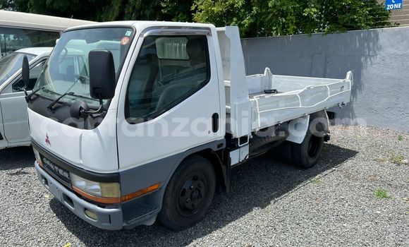 Nunua Imported Mitsubishi Fuso Fighter Nyeupe Lori ndani ya Dar es Salaam nchini Dar es Salaam Nunua Imported Mitsubishi Fuso Fighter Nyeupe Lori ndani ya Dar es Salaam nchini Dar es Salaam
