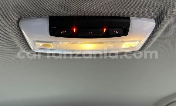 Nunua Imported Toyota Crown Nyeusi Gari ndani ya Dar es Salaam nchini Dar es Salaam Nunua Imported Toyota Crown Nyeusi Gari ndani ya Dar es Salaam nchini Dar es Salaam