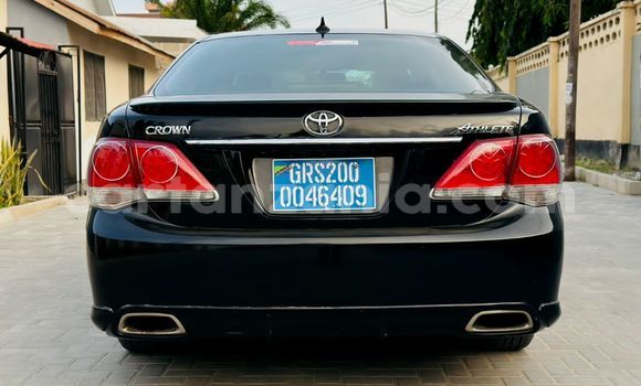 Nunua Imported Toyota Crown Nyeusi Gari ndani ya Dar es Salaam nchini Dar es Salaam Nunua Imported Toyota Crown Nyeusi Gari ndani ya Dar es Salaam nchini Dar es Salaam