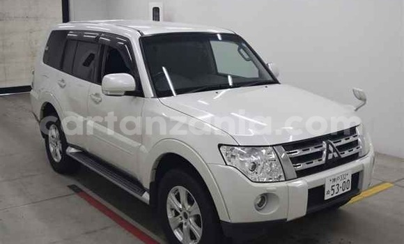 Nunua Imported Mitsubishi Pajero Nyeupe Gari ndani ya Dar es Salaam nchini Dar es Salaam Nunua Imported Mitsubishi Pajero Nyeupe Gari ndani ya Dar es Salaam nchini Dar es Salaam