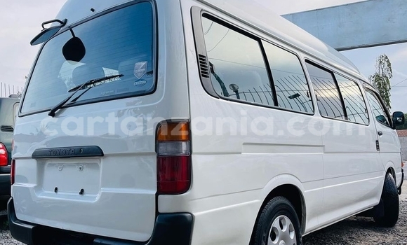 Buy New Toyota Hiace White Car in Dar es Salaam in Dar es Salaam Buy New Toyota Hiace White Car in Dar es Salaam in Dar es Salaam