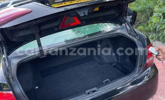 Nunua Ilio tumika Toyota Crown Nyeusi Gari ndani ya Dar es Salaam nchini Dar es Salaam Nunua Ilio tumika Toyota Crown Nyeusi Gari ndani ya Dar es Salaam nchini Dar es Salaam
