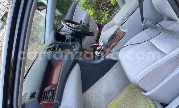 Nunua Ilio tumika Toyota Crown Nyeusi Gari ndani ya Dar es Salaam nchini Dar es Salaam Nunua Ilio tumika Toyota Crown Nyeusi Gari ndani ya Dar es Salaam nchini Dar es Salaam