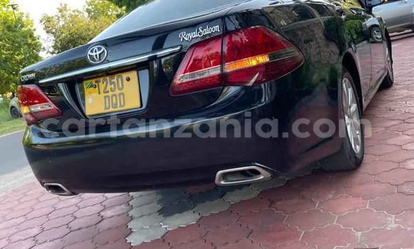 Nunua Ilio tumika Toyota Crown Nyeusi Gari ndani ya Dar es Salaam nchini Dar es Salaam Nunua Ilio tumika Toyota Crown Nyeusi Gari ndani ya Dar es Salaam nchini Dar es Salaam