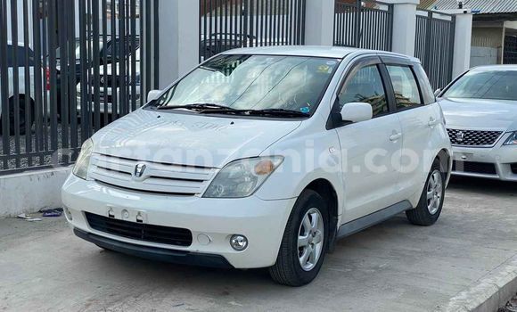 Nunua Ilio tumika Toyota IST Nyeupe Gari ndani ya Dar es Salaam nchini Dar es Salaam Nunua Ilio tumika Toyota IST Nyeupe Gari ndani ya Dar es Salaam nchini Dar es Salaam