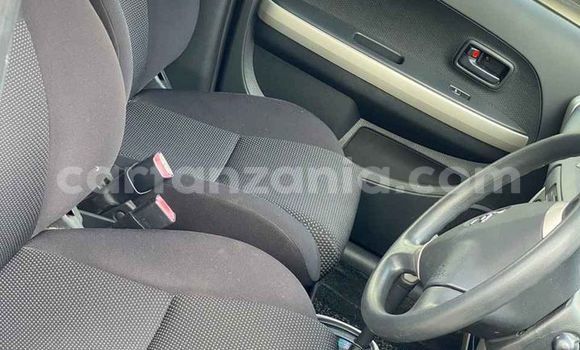 Nunua Ilio tumika Toyota IST Nyeupe Gari ndani ya Dar es Salaam nchini Dar es Salaam Nunua Ilio tumika Toyota IST Nyeupe Gari ndani ya Dar es Salaam nchini Dar es Salaam