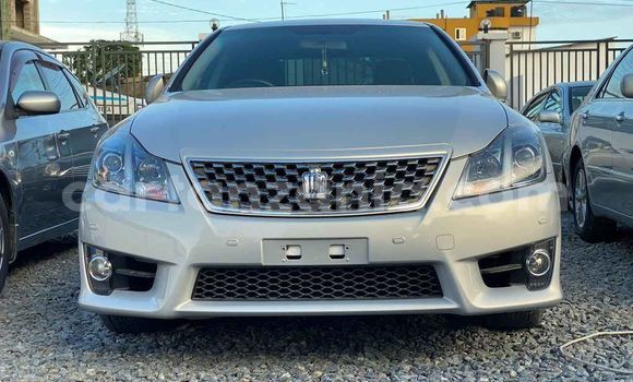 Buy Used Toyota Crown Silver Car in Dar es Salaam in Dar es Salaam