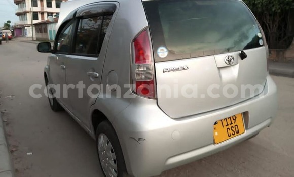 Nunua Ilio tumika Toyota Passo Fedha Gari ndani ya Dar es Salaam nchini Dar es Salaam