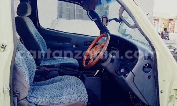 Nunua Ilio tumika Toyota Hiace Nyingine Gari ndani ya Dar es Salaam nchini Dar es Salaam Nunua Ilio tumika Toyota Hiace Nyingine Gari ndani ya Dar es Salaam nchini Dar es Salaam