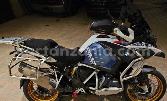 Buy Used BMW R1200GS Adventure Blue Bike in Arusha in Arusha Buy Used BMW R1200GS Adventure Blue Bike in Arusha in Arusha