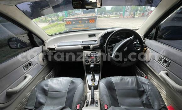 Buy Used Land Rover Freelander Green Car in Dar es Salaam in Dar es Salaam Buy Used Land Rover Freelander Green Car in Dar es Salaam in Dar es Salaam