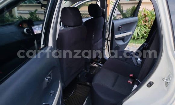 Buy Used Toyota IST White Car in Dar es Salaam in Dar es Salaam Buy Used Toyota IST White Car in Dar es Salaam in Dar es Salaam