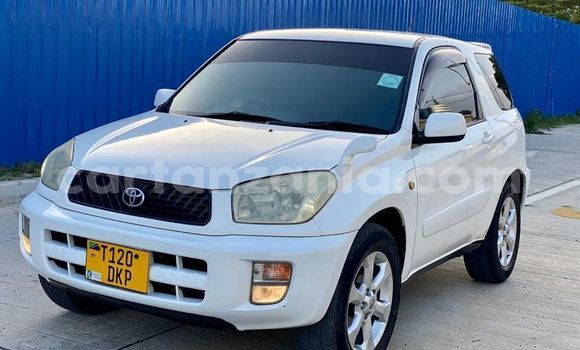 Buy Used Toyota RAV4 White Car in Dar es Salaam in Dar es Salaam Buy Used Toyota RAV4 White Car in Dar es Salaam in Dar es Salaam