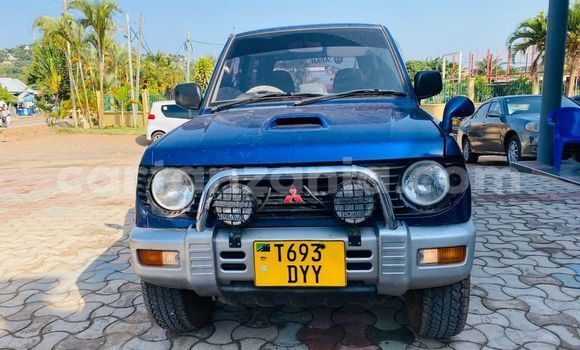 Nunua Ilio tumika Mitsubishi Pajero Bluu Gari ndani ya Mwanza nchini Mwanza Nunua Ilio tumika Mitsubishi Pajero Bluu Gari ndani ya Mwanza nchini Mwanza