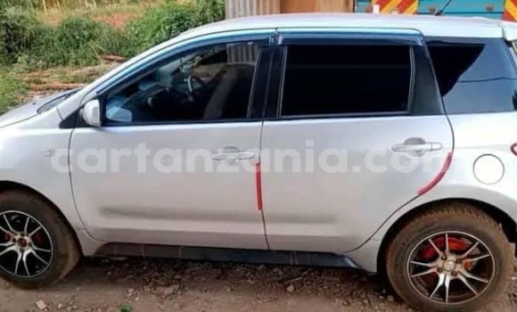 Buy Used Toyota IST Silver Car in Dar es Salaam in Dar es Salaam Buy Used Toyota IST Silver Car in Dar es Salaam in Dar es Salaam