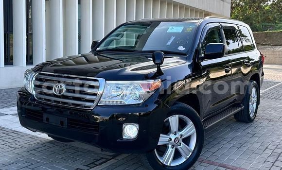Buy Import Toyota Land Cruiser Black Car in Dar es Salaam in Dar es Salaam