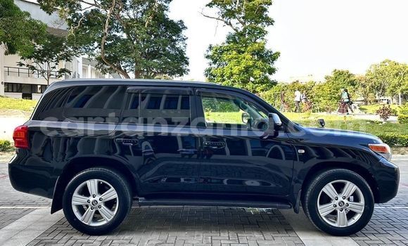 Buy Import Toyota Land Cruiser Black Car in Dar es Salaam in Dar es Salaam Buy Import Toyota Land Cruiser Black Car in Dar es Salaam in Dar es Salaam