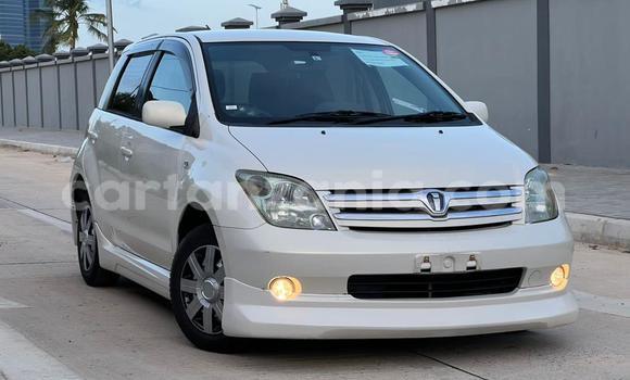 Nunua Imported Toyota IST Nyeupe Gari ndani ya Dar es Salaam nchini Dar es Salaam Nunua Imported Toyota IST Nyeupe Gari ndani ya Dar es Salaam nchini Dar es Salaam