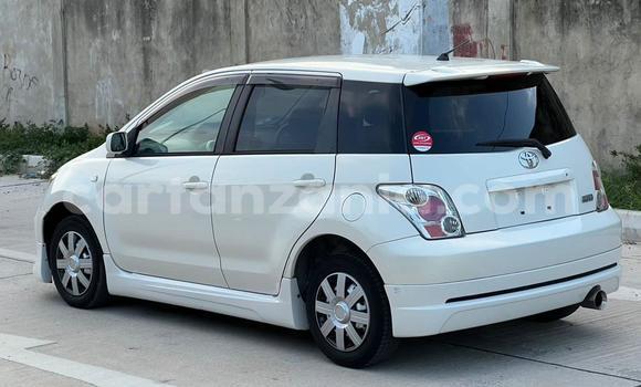 Nunua Imported Toyota IST Nyeupe Gari ndani ya Dar es Salaam nchini Dar es Salaam Nunua Imported Toyota IST Nyeupe Gari ndani ya Dar es Salaam nchini Dar es Salaam