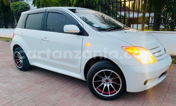 Nunua Imported Toyota IST Nyeupe Gari ndani ya Dar es Salaam nchini Dar es Salaam Nunua Imported Toyota IST Nyeupe Gari ndani ya Dar es Salaam nchini Dar es Salaam