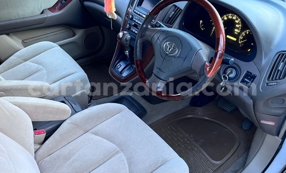 Buy Used Toyota Harrier White Car in Dar es Salaam in Dar es Salaam Buy Used Toyota Harrier White Car in Dar es Salaam in Dar es Salaam