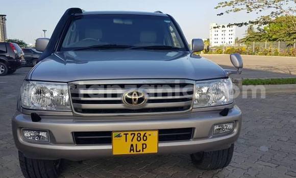 Nunua Ilio tumika Toyota Land Cruiser Fedha Gari ndani ya Dar es Salaam nchini Dar es Salaam Nunua Ilio tumika Toyota Land Cruiser Fedha Gari ndani ya Dar es Salaam nchini Dar es Salaam