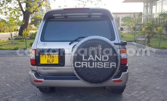 Nunua Ilio tumika Toyota Land Cruiser Fedha Gari ndani ya Dar es Salaam nchini Dar es Salaam Nunua Ilio tumika Toyota Land Cruiser Fedha Gari ndani ya Dar es Salaam nchini Dar es Salaam