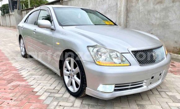 Nunua Ilio tumika Toyota Crown Fedha Gari ndani ya Dar es Salaam nchini Dar es Salaam Nunua Ilio tumika Toyota Crown Fedha Gari ndani ya Dar es Salaam nchini Dar es Salaam